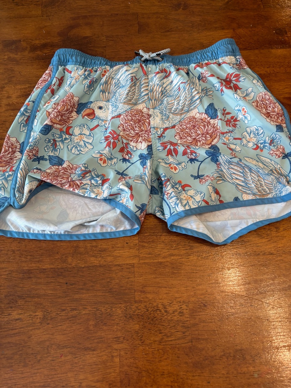 Maamgic EastDream Birds Love Swim Trunks Men's Medium Blue Floral Parrot